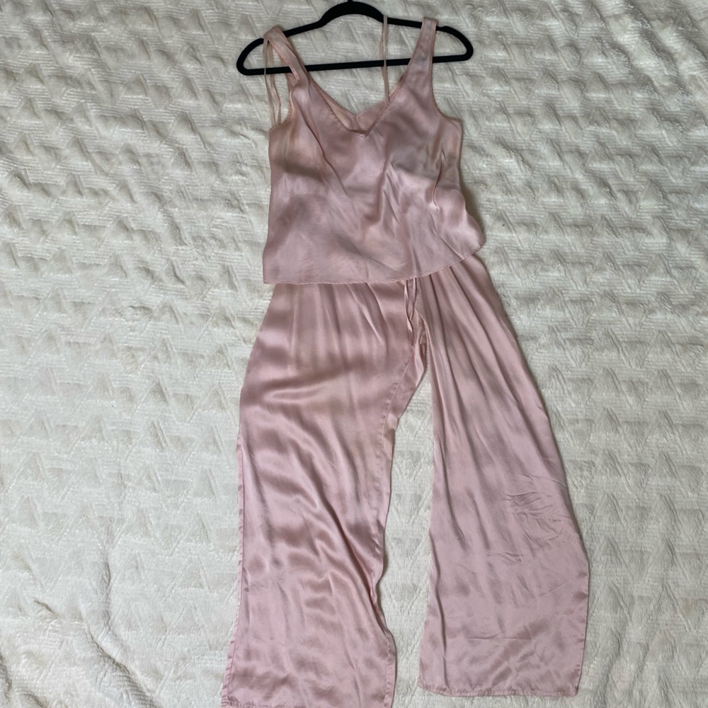 100% silk sleepwear.